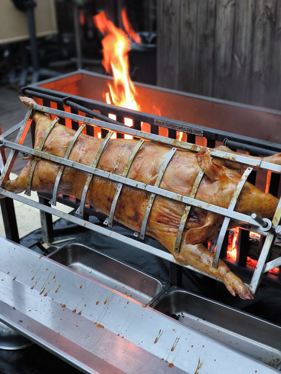 La rôtisserie au feu de bois