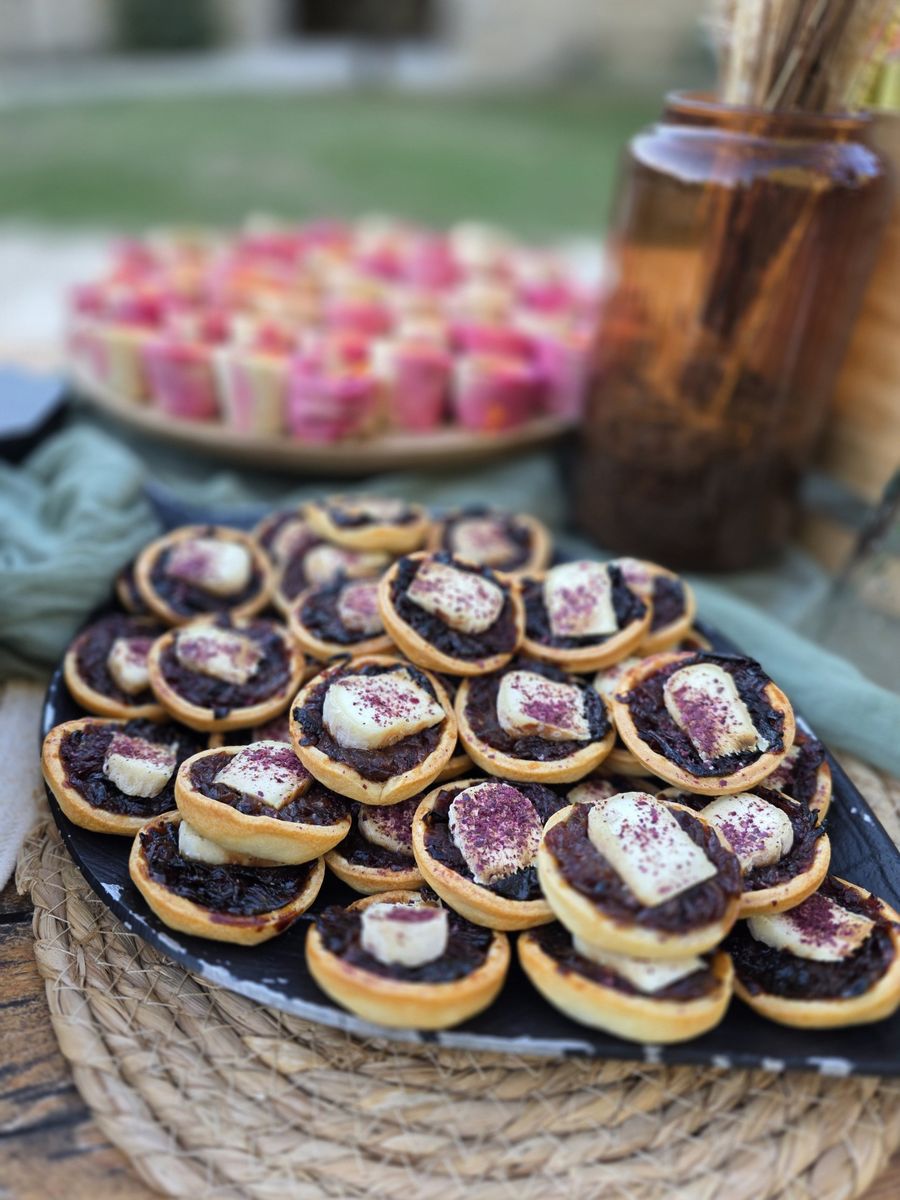 Tartelettes oignons rouges & Picodon